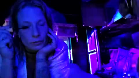 Snapshot of gutterfly86 chatting on 17, 5, 2026 Lilithsgift online show from 17, 5, 2026