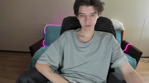 Snapshot of guy_liam1 chatting on 2, 12, 2024 guy_liam1 online show from 2, 12, 2024