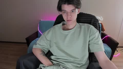 Snapshot of guy_liam1 chatting on 23, 12, 2024 guy_liam1 online show from 23, 12, 2024