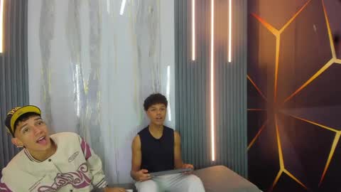 guys_hard_cock online show from 27, 3, 2026