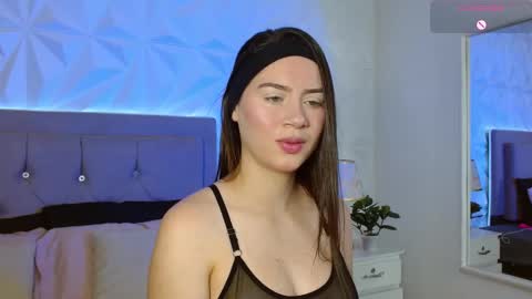 Gwen Drew online show from 14, 9, 2025