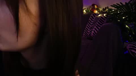 Snapshot of gwenhilton chatting on 25, 2, 2025 gwenhilton online show from 25, 2, 2025