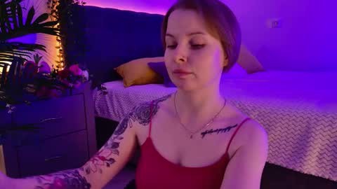 Snapshot of gwenhilton chatting on 30, 9, 2025 gwenhilton online show from 30, 9, 2025