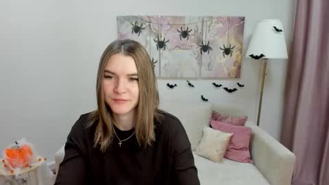 Snapshot of gwensmitt chatting on 1, 11, 2025 gwensmitt online show from 1, 11, 2025