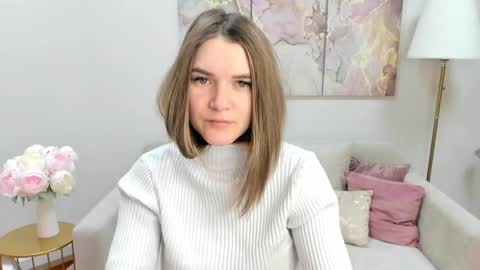 Snapshot of gwensmitt chatting on 9, 11, 2025 gwensmitt online show from 9, 11, 2025