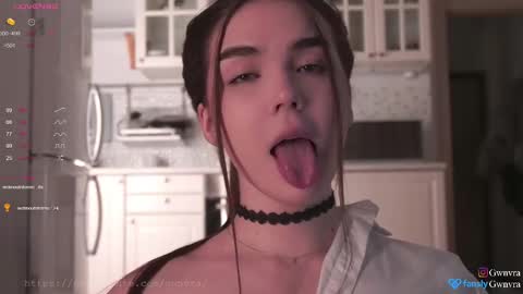 Snapshot of gwnvra chatting on 7, 3, 2025 Gwen is back online show from 7, 3, 2025