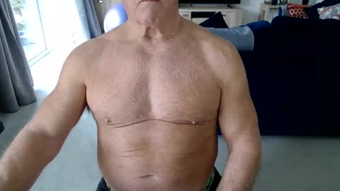 Snapshot of gymguyuk28 chatting on 26, 2, 2025 Gymguy online show from 26, 2, 2025