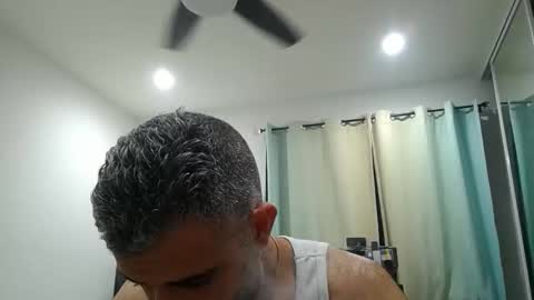 Snapshot of h0nest84 chatting on 4, 4, 2026 h0nest84 online show from 4, 4, 2026