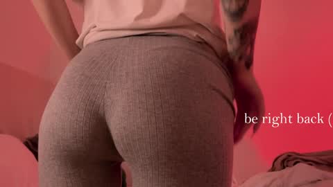 Snapshot of h2h0e chatting on 5, 12, 2024 Lana online show from 5, 12, 2024