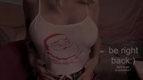 Snapshot of h2h0e chatting on 12, 10, 2025 Lana online show from 12, 10, 2025