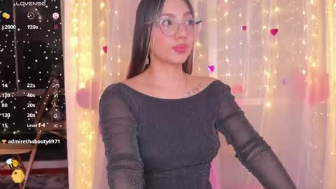 Snapshot of h3y_mia3 chatting on 14, 2, 2025 Paulina online show from 14, 2, 2025