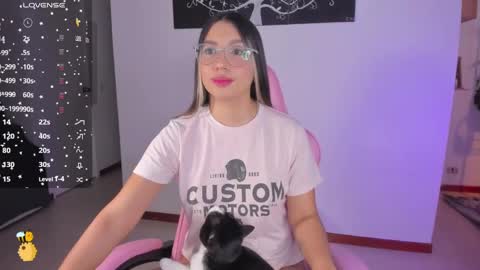 Snapshot of h3y_mia3 chatting on 23, 2, 2025 Paulina online show from 23, 2, 2025