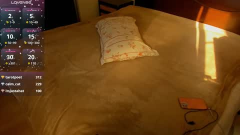 Snapshot of habibi_moon chatting on 8, 2, 2025 Linda online show from 8, 2, 2025