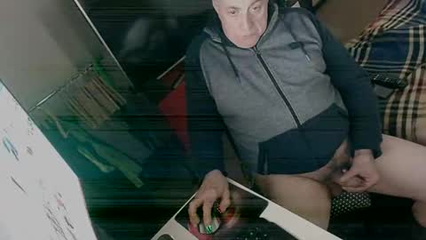 Snapshot of hacknoob62 chatting on 14, 12, 2024 hacknoob62 online show from 14, 12, 2024