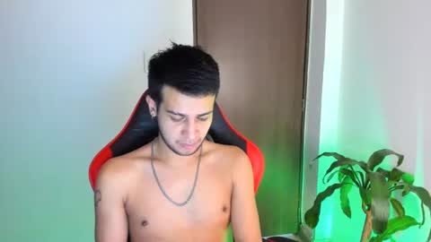 Snapshot of hades_horny_ chatting on 17, 6, 2026 hades_horny_ online show from 17, 6, 2026