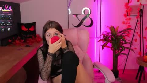 Snapshot of hailey__green chatting on 27, 10, 2025 Hailey Green online show from 27, 10, 2025