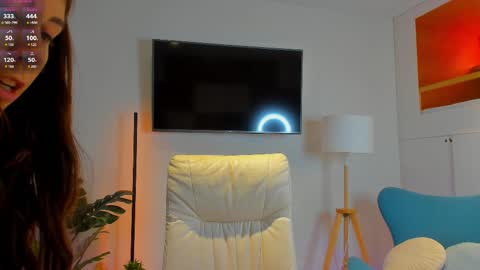 Hailey  Green online show from 19, 4, 2026