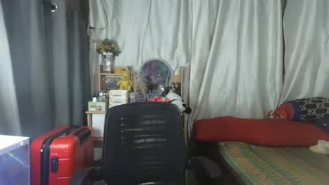 hailey_sweetcum77 online show from 28, 9, 2025