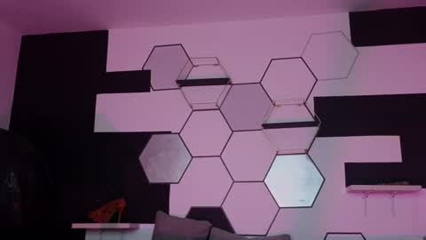 haileycat_ online show from 23, 2, 2025