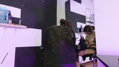 haileycat_ online show from 13, 10, 2025