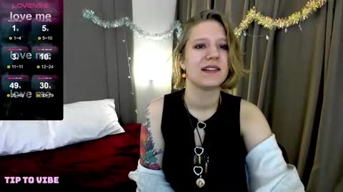 Snapshot of haileyfoxy chatting on 3, 1, 2025 Hailey online show from 3, 1, 2025