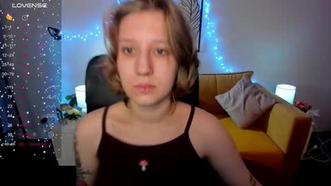 Snapshot of haileyfoxy chatting on 13, 10, 2025 Hailey online show from 13, 10, 2025