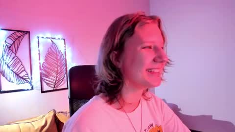 Snapshot of haileyfoxy chatting on 27, 11, 2025 Hailey online show from 27, 11, 2025