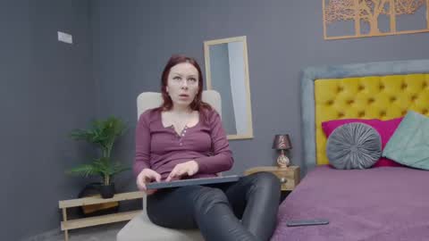 Snapshot of haileymoon85 chatting on 24, 1, 2025 Hailey online show from 24, 1, 2025