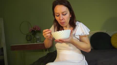 Snapshot of haileymoon85 chatting on 21, 2, 2025 Hailey online show from 21, 2, 2025