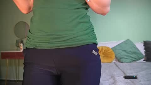 Snapshot of haileymoon85 chatting on 10, 3, 2025 Hailey online show from 10, 3, 2025