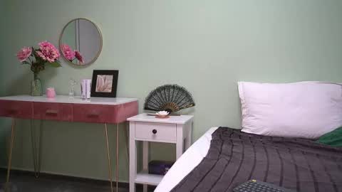 Snapshot of haileymoon85 chatting on 1, 10, 2025 Hailey online show from 1, 10, 2025