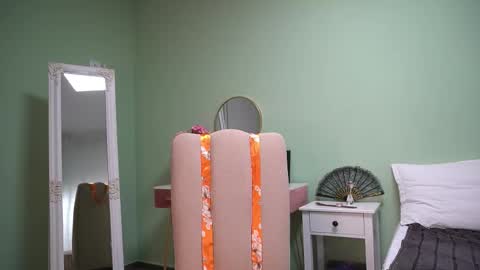 Snapshot of haileymoon85 chatting on 29, 10, 2025 Hailey online show from 29, 10, 2025