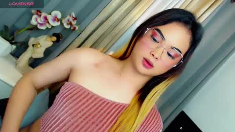 Snapshot of hailywilson chatting on 1, 3, 2025 haily online show from 1, 3, 2025