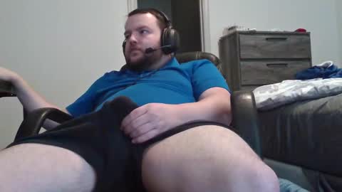 Snapshot of hairymikey chatting on 28, 11, 2025 hairymikey online show from 28, 11, 2025