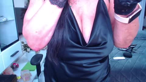 Monika online show from 9, 2, 2025