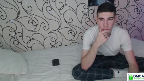 Snapshot of hairyrabbit666 chatting on 16, 12, 2024 Davis and James online show from 16, 12, 2024