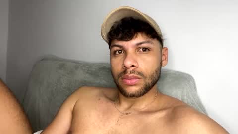 Independent       model  online show from 4, 2, 2025