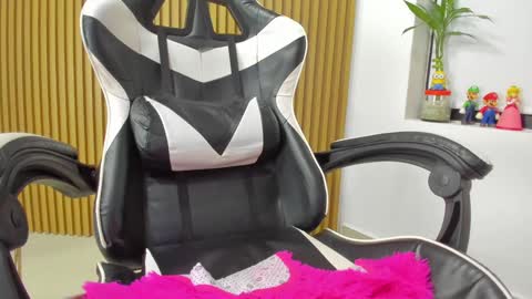 Anahis online show from 6, 12, 2024