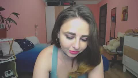 Snapshot of halleyg chatting on 7, 11, 2025 Ann online show from 7, 11, 2025