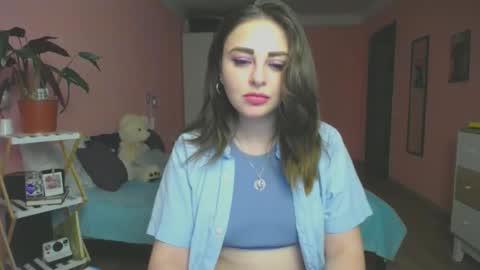 Snapshot of halleyg chatting on 22, 11, 2025 Ann online show from 22, 11, 2025