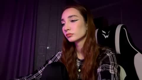 Snapshot of halliemcanaw chatting on 23, 11, 2025 Holly online show from 23, 11, 2025