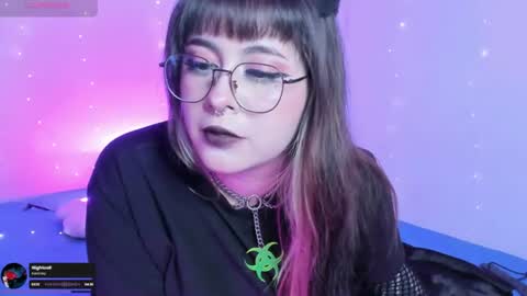 Snapshot of hallucigenia_sparza chatting on 31, 7, 2026 Hallu online show from 31, 7, 2026