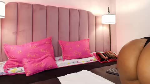  Hally Bans  online show from 20, 2, 2025