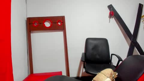 Hana and Zeta online show from 11, 3, 2025