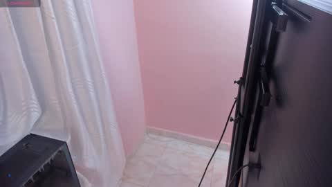 hanaahquinn online show from 8, 3, 2025