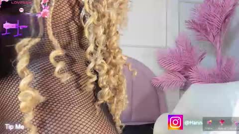 hanaahquinn online show from 5, 3, 2026