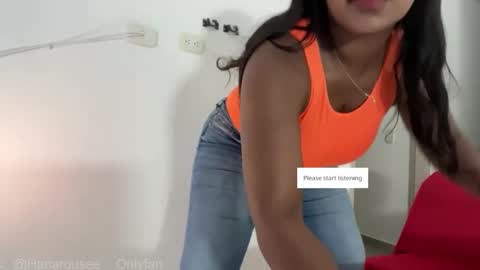 Snapshot of hanarousee chatting on 2, 10, 2025 Twtter Onlyfns HanaRousee online show from 2, 10, 2025