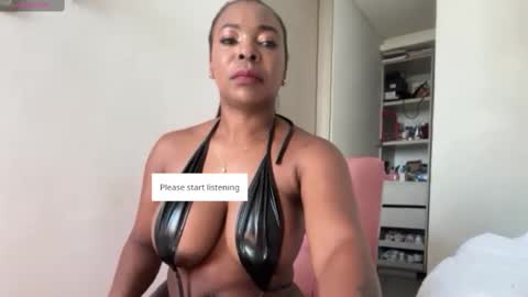 Snapshot of hanarousee chatting on 2, 11, 2025 Twtter Onlyfns HanaRousee online show from 2, 11, 2025