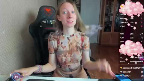 Mila online show from 11, 10, 2025