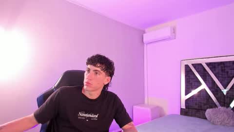 leonardfarrucknick and otis online show from 10, 2, 2026